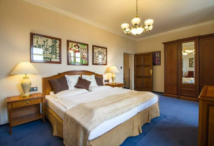 דירת חדר דלוקס, Penzion A Restaurace U Míšků