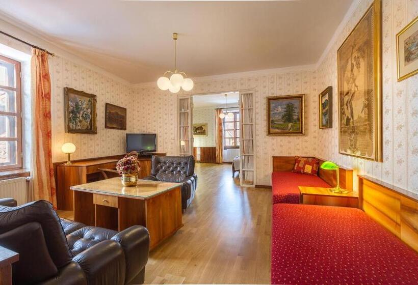 דירת חדר דלוקס, Penzion A Restaurace U Míšků