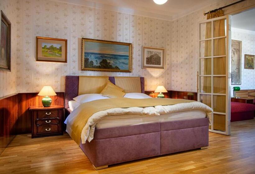 דירת חדר דלוקס, Penzion A Restaurace U Míšků