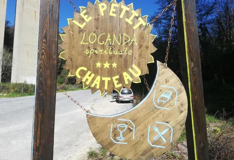 스탠다드 룸 킹사이즈 침대, Le Petit Chateau