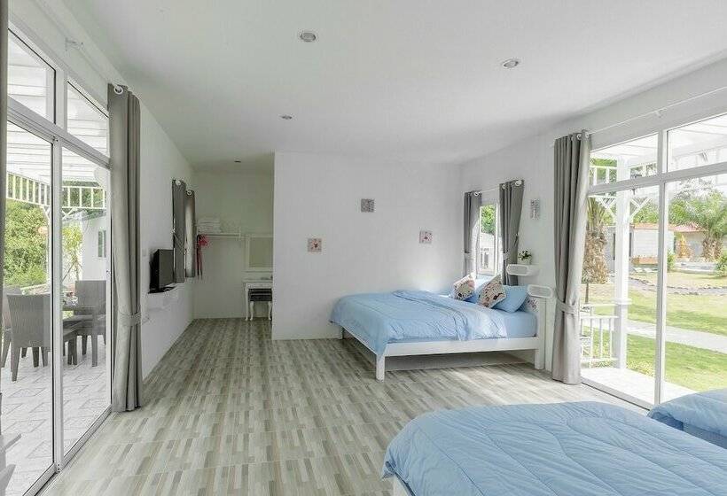 Quarto Familiar, Again At Klongnga Resort