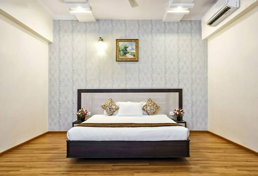 חדר דלוקס יחיד, R G Hotels And Resort