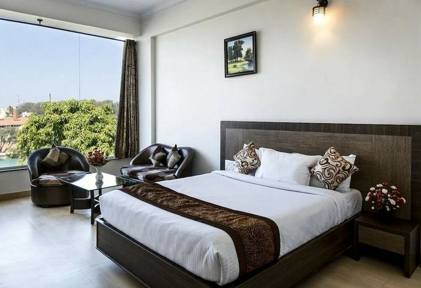 豪华单人间, R G Hotels And Resort