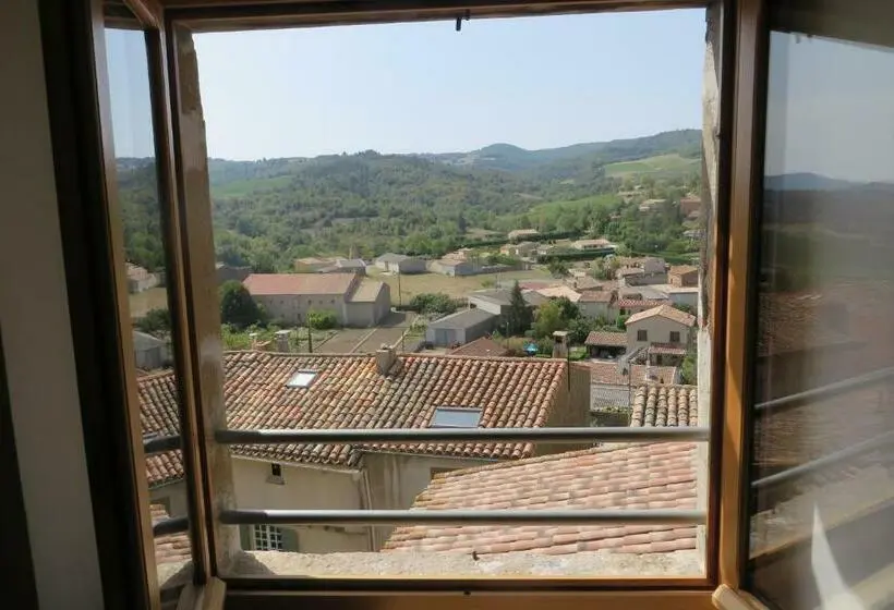 スタンダード4人部屋, Au Château De Villelongue B&b