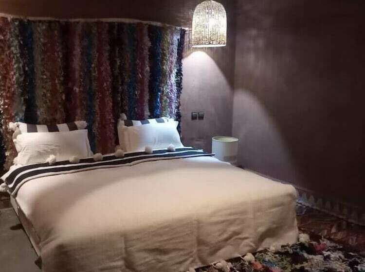 جناح عائلي, Dar Isselday