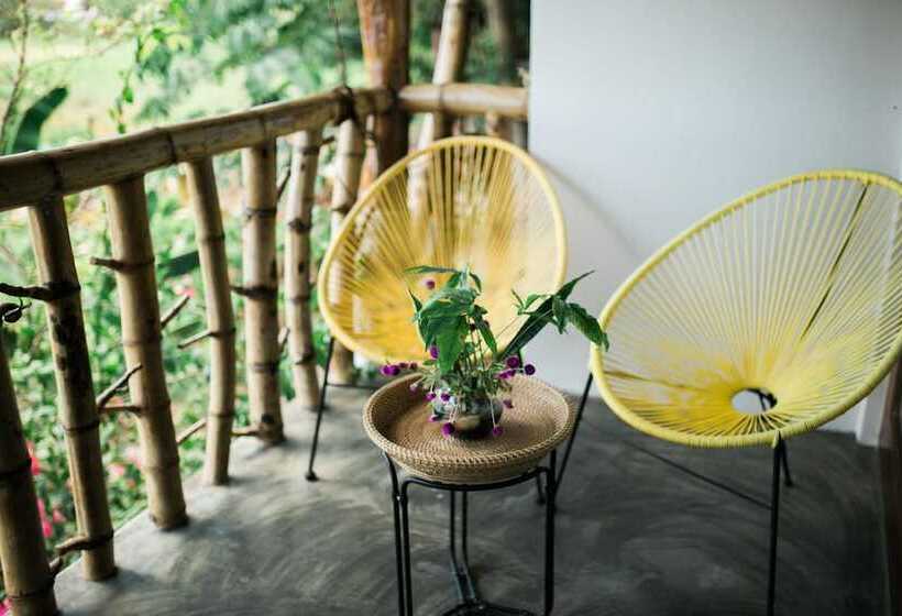 패밀리 룸, Fox & The Firefly Cottages