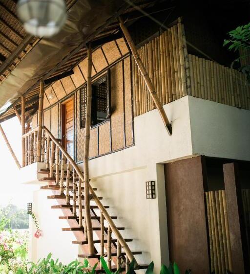 오두막, Fox & The Firefly Cottages