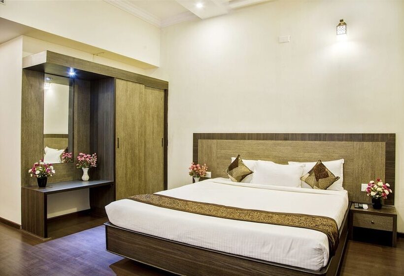 חדר דלוקס יחיד, R G Hotels And Resort