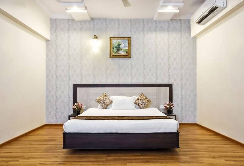 חדר דלוקס יחיד, R G Hotels And Resort