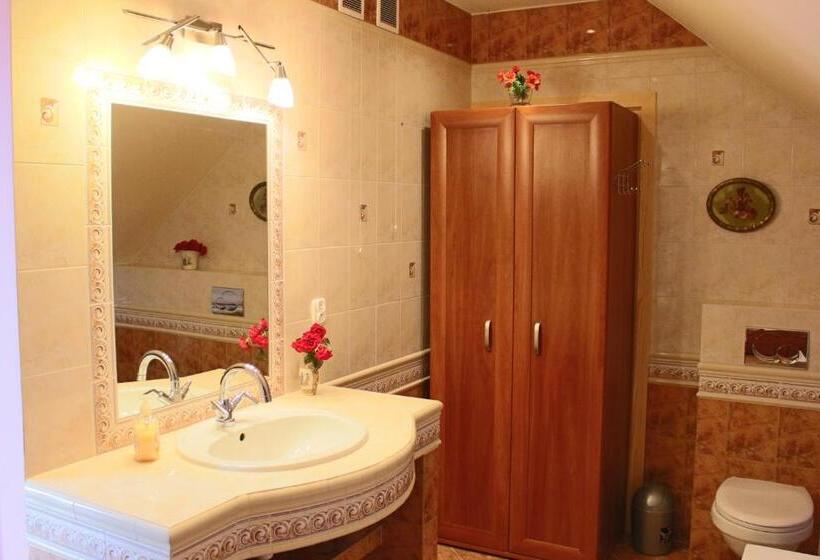 غرفة قياسية ثلاثية مزودة بشرفة, Grand Panorama