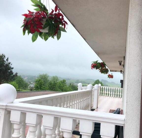 غرفة قياسية ثلاثية مزودة بشرفة, Grand Panorama