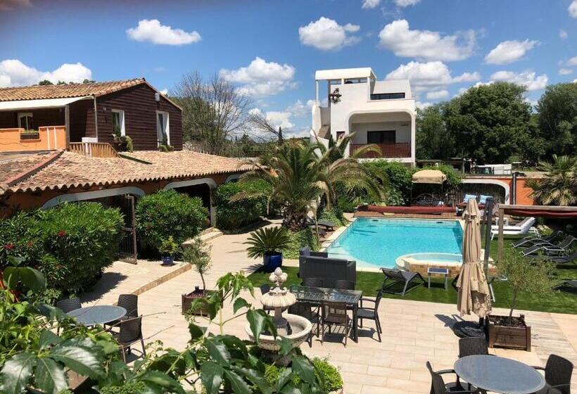 غرفة قياسية, Le Patio 34