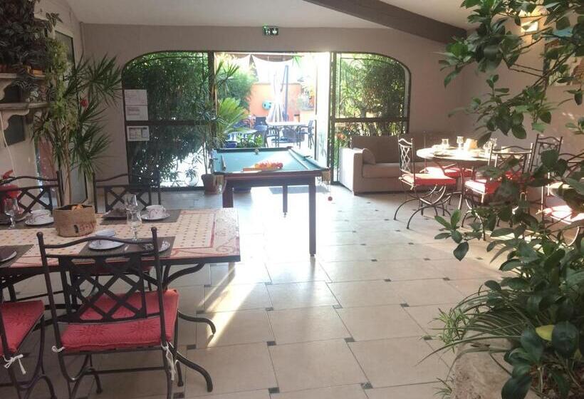 غرفة قياسية, Le Patio 34