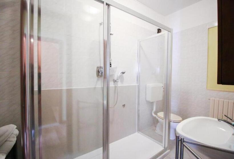 חדר סטנדרט עם מרפסת, Spighe Paglia E Girasole