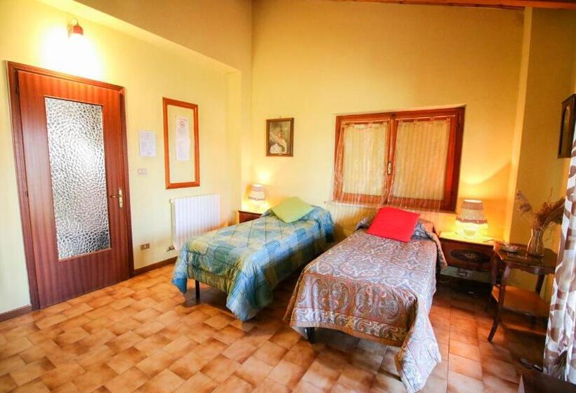 חדר סטנדרט עם מרפסת, Spighe Paglia E Girasole