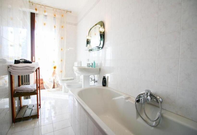 חדר דלוקס עם מרפסת, Spighe Paglia E Girasole