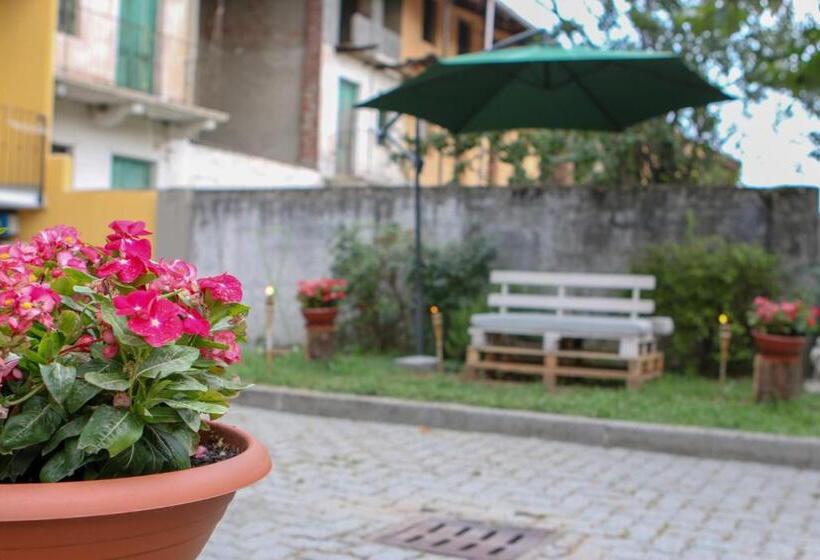 חדר סטנדרט עם מרפסת, Spighe Paglia E Girasole