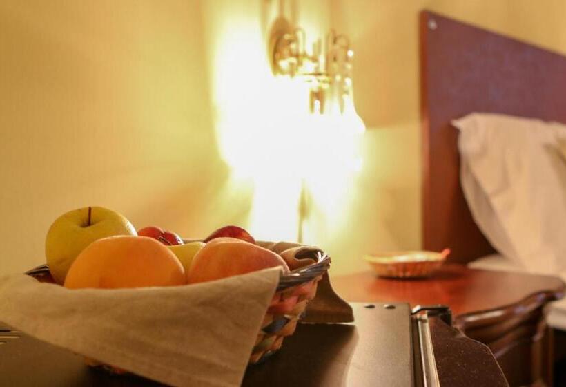 חדר דלוקס עם מרפסת, Spighe Paglia E Girasole