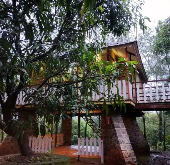 バルコニー付きシングルスタンダードルーム, Megh Malhar Agro Tourism