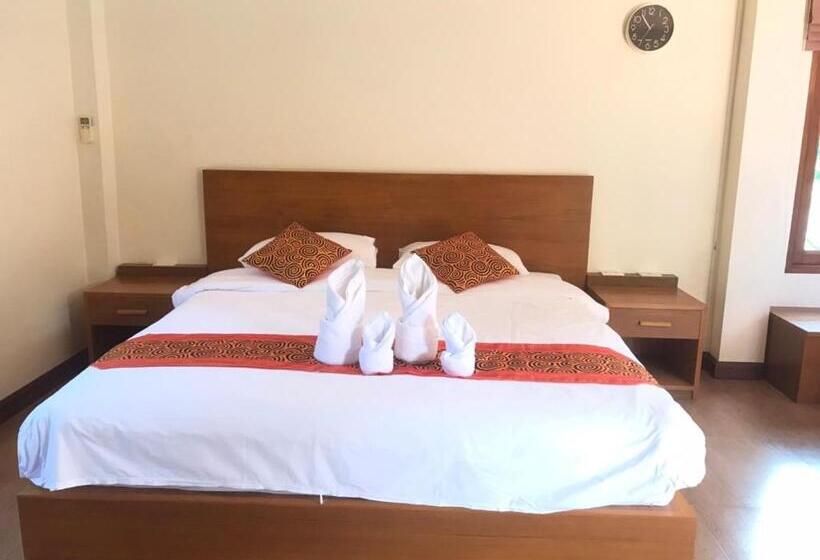 Трехместный Номер Стандарт с Балконом, Pru Valley Thaley Tai Resort