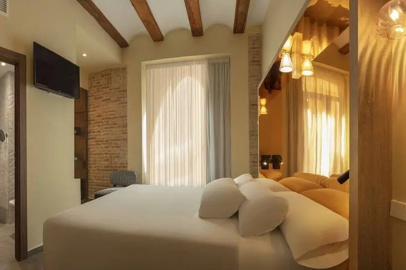 اتاق استاندارد, SH Suite Palace