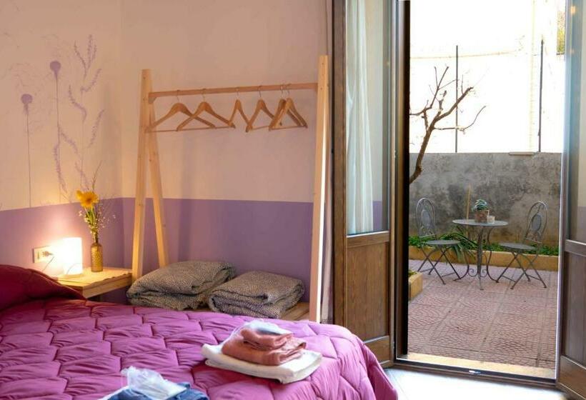 Номер Стандарт Вид на Сад, Novecento B&b