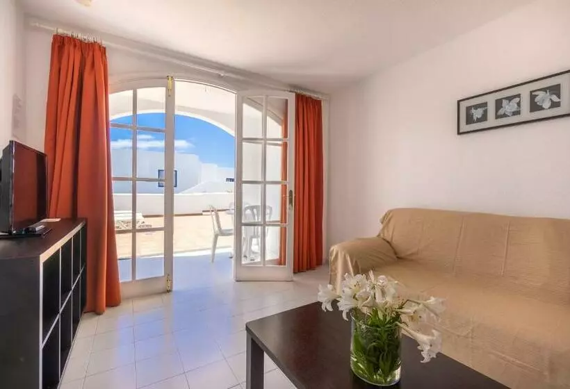 آپارتمان 1 خوابه با بالکن, Apartamentos Corona Mar