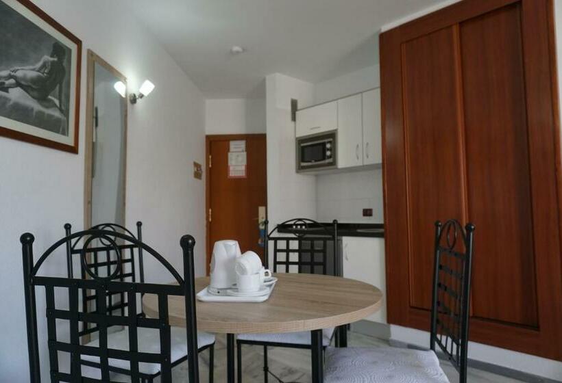 Апартаменты 1 Спальня, Apartamentos Piramides