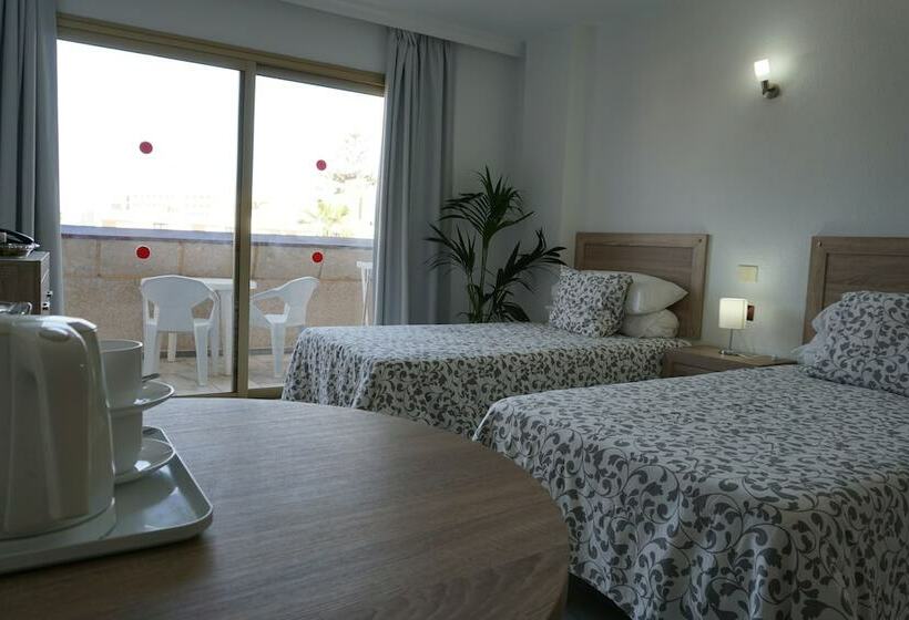 استودیوی استاندارد, Apartamentos Piramides