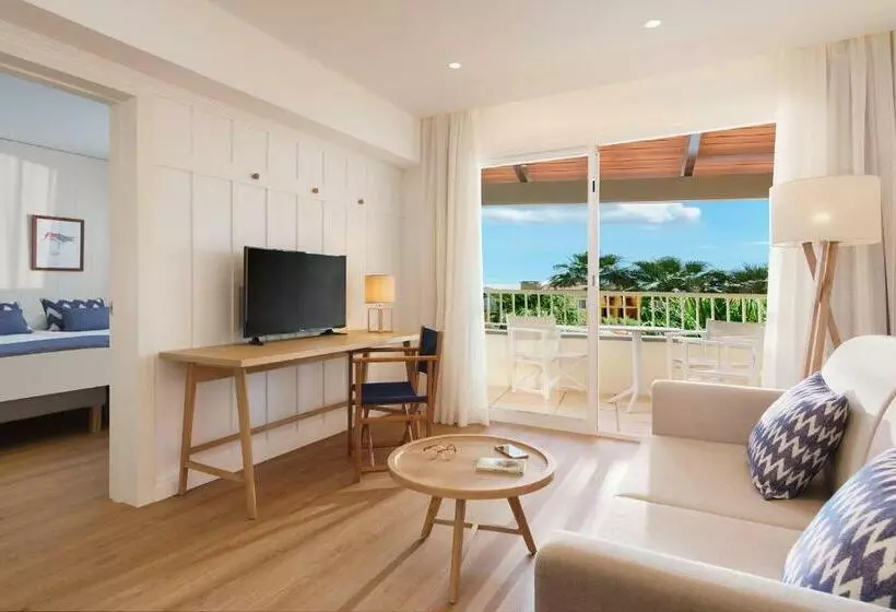 سوییت, Club Del Sol Resort & Spa