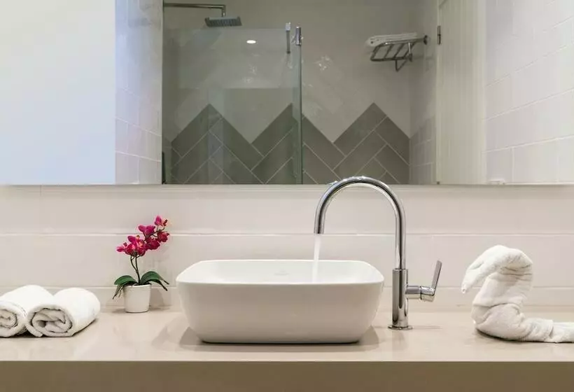 سوییت جونیور, Club Del Sol Resort & Spa