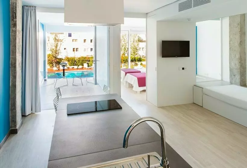 آپارتمان 1 خوابه پریمیوم با چشمانداز استخر, Ebano Hotel Apartments & Spa