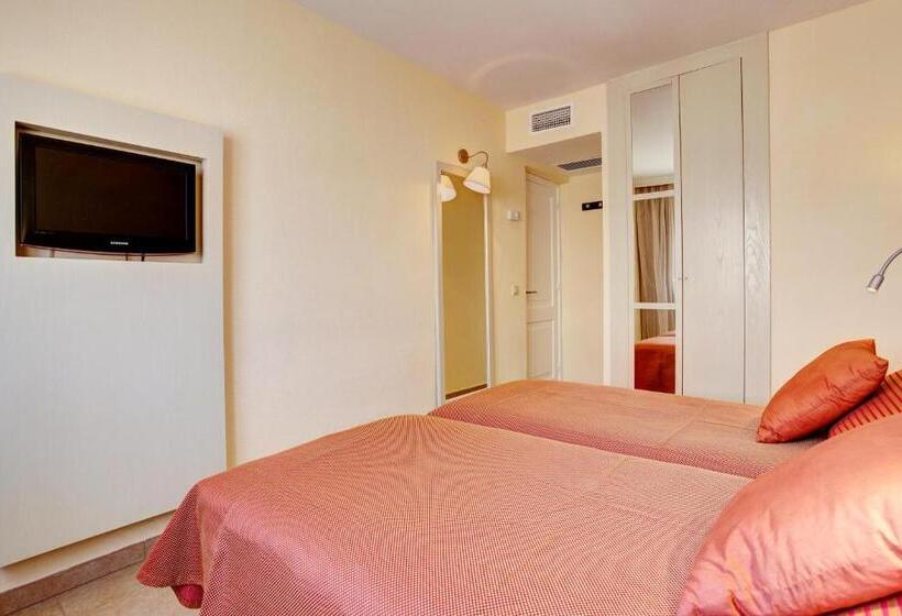 شقة غرفتين نوم إطلالة جانبية على البحر, Grupotel Tamariscos