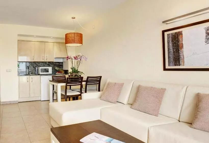 استودیوی استاندارد, Grupotel Tamariscos
