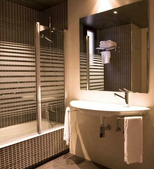 Номер Стандарт Трехместный, Barcelona House