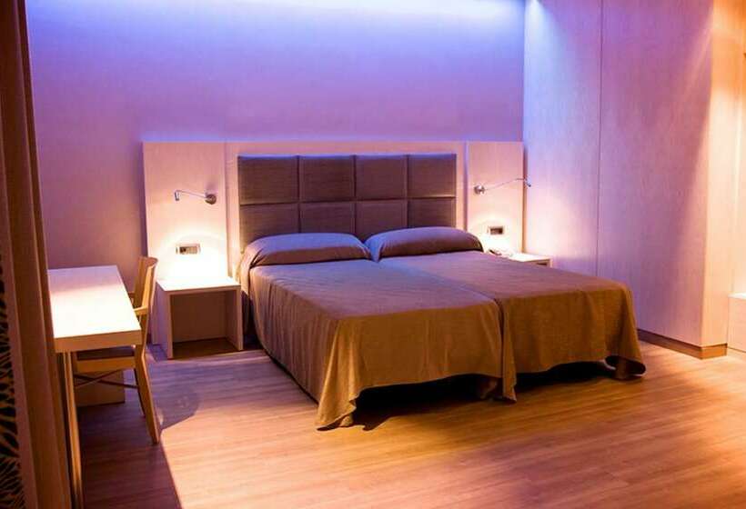 Номер Стандарт Трехместный, Barcelona House