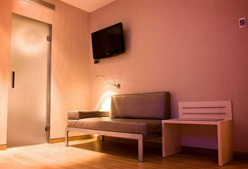 Номер Стандарт Трехместный, Barcelona House