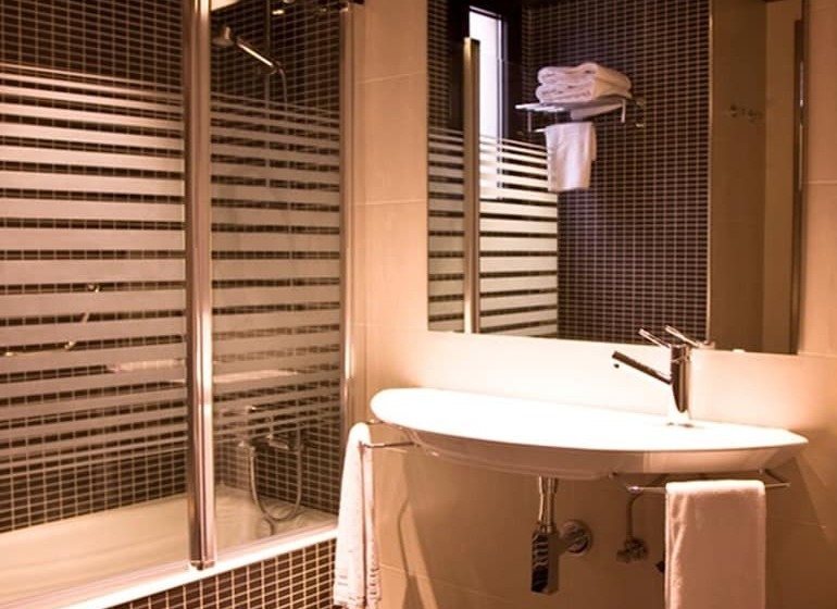 Номер Стандарт Трехместный, Barcelona House