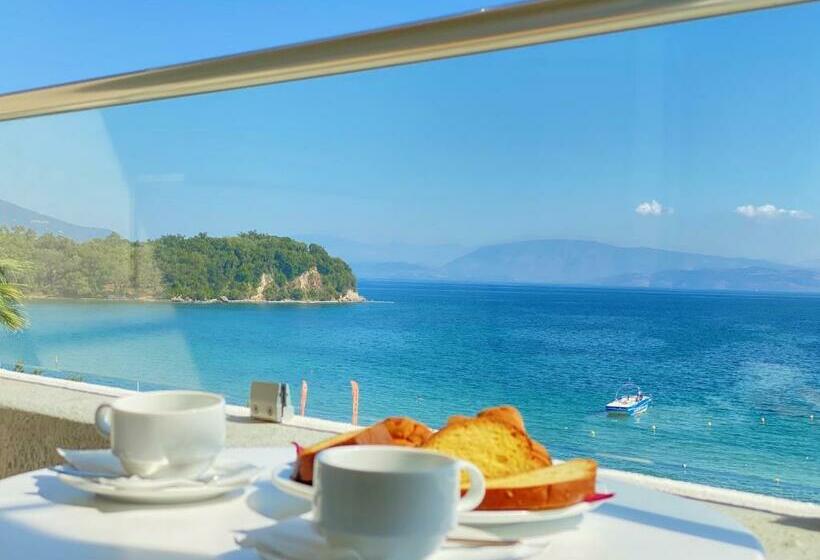 オーシャンビューのスーペリアトリプルルーム, Elea Beach