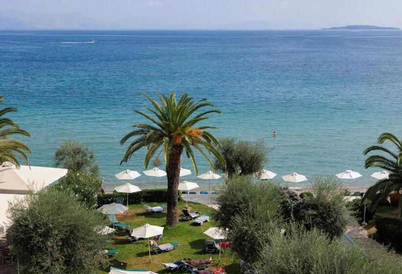 オーシャンビューのスーペリアトリプルルーム, Elea Beach