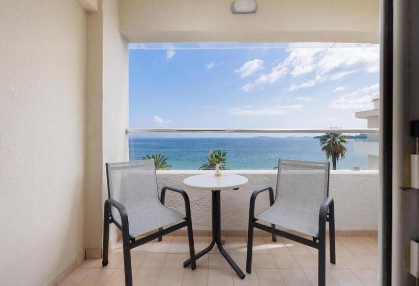 オーシャンビューのスーペリアトリプルルーム, Elea Beach