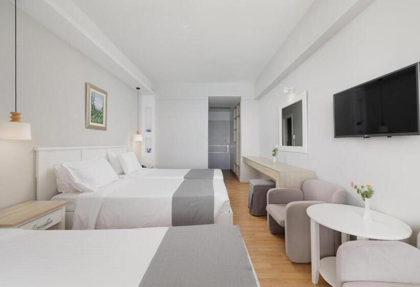 オーシャンビューのスーペリアトリプルルーム, Elea Beach