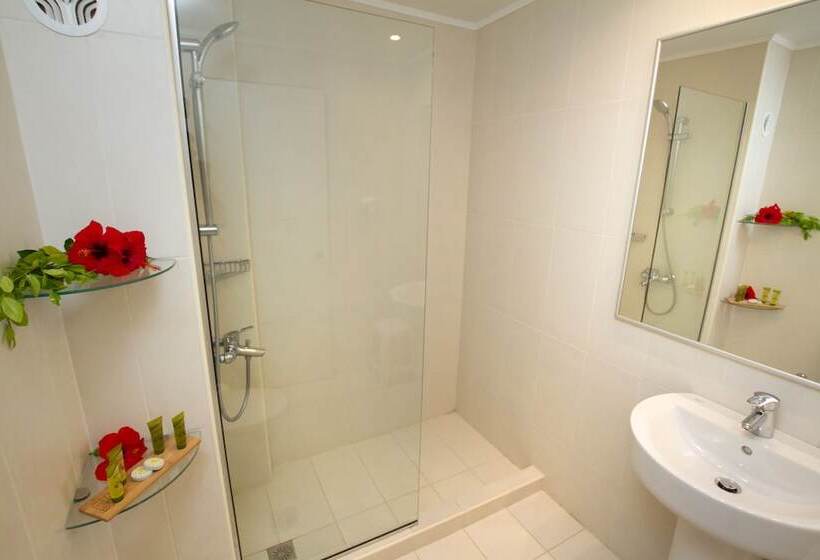 Номер Стандарт Вид на Горы, Peninsula Resort & Spa