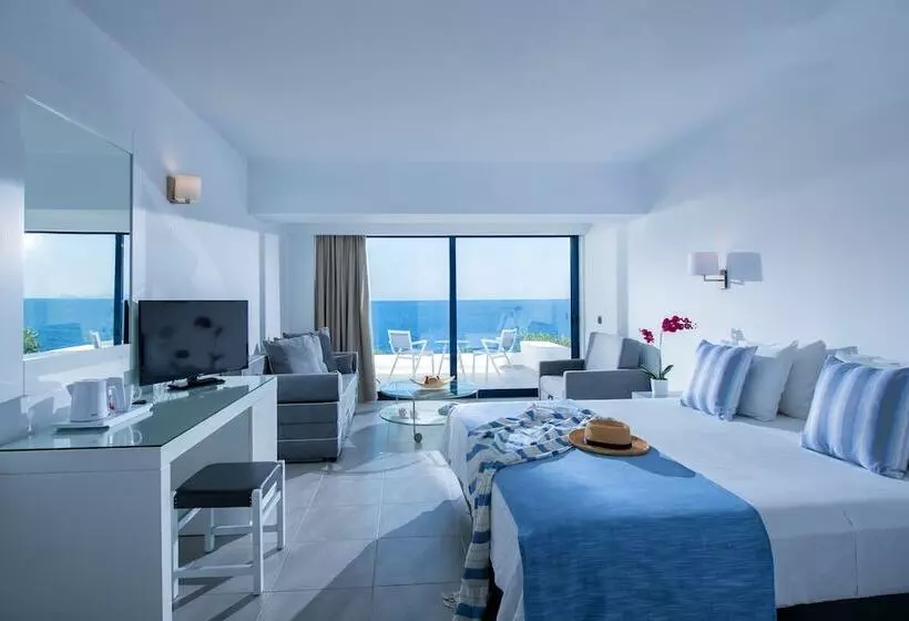 オーシャンビュージュニアスイート, Peninsula Resort & Spa