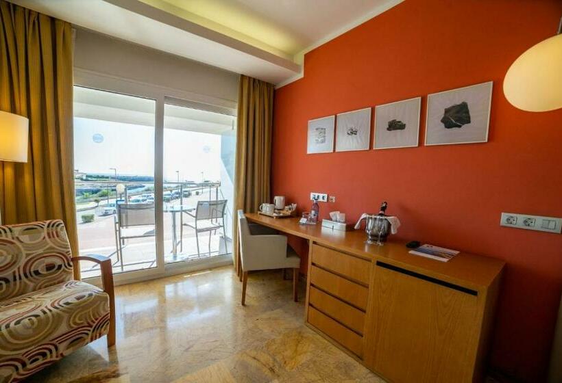 غرفة قياسية مطلّة علي البحر, Seth Port Ciutadella