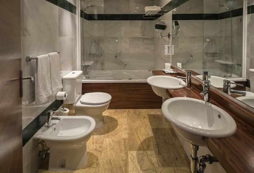Junior Suite, Seth Port Ciutadella