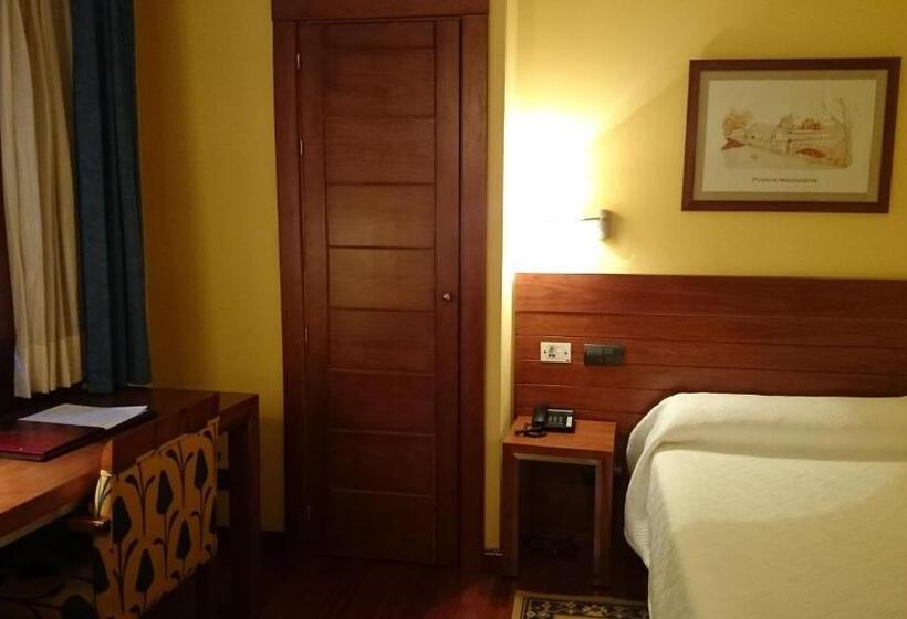 اتاق استاندارد یک نفره, Rural Vado Del Duratón