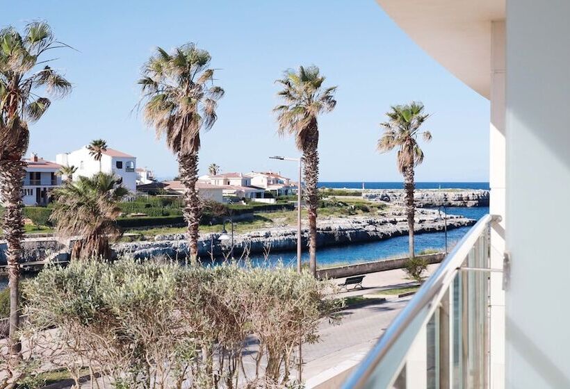 غرفة قياسية مطلّة علي البحر, Seth Port Ciutadella