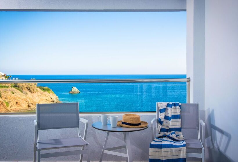 Номер Superior Вид на Море, Peninsula Resort & Spa