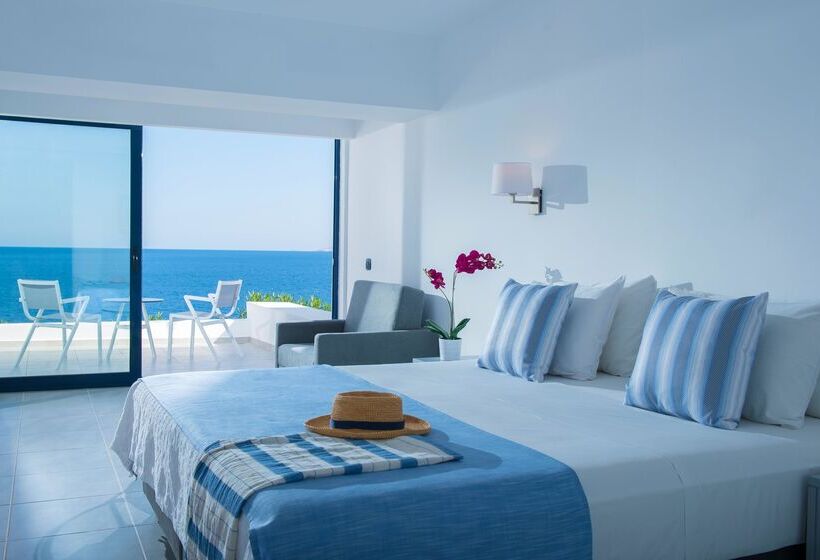 جناح جونيور مطلّ علي البحر, Peninsula Resort & Spa